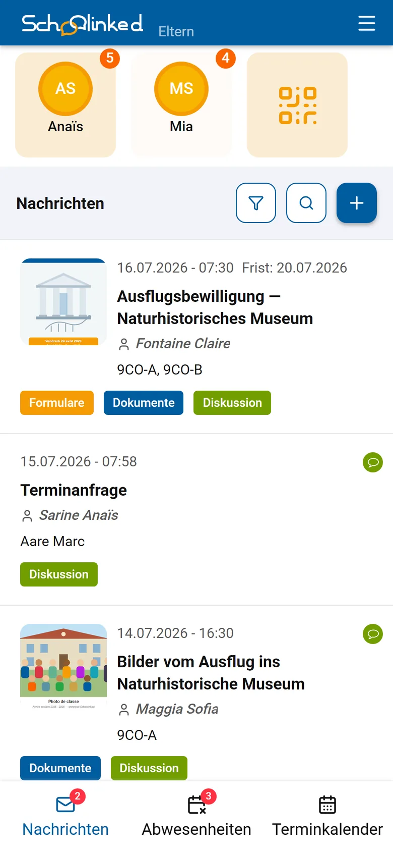 Eltern-App auf dem Handy: beide Kinder in einem Konto, und die Mitteilungen der Schule.