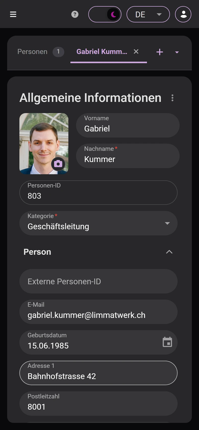 Dasselbe Dossier in der SECANDA Suite auf dem Telefon